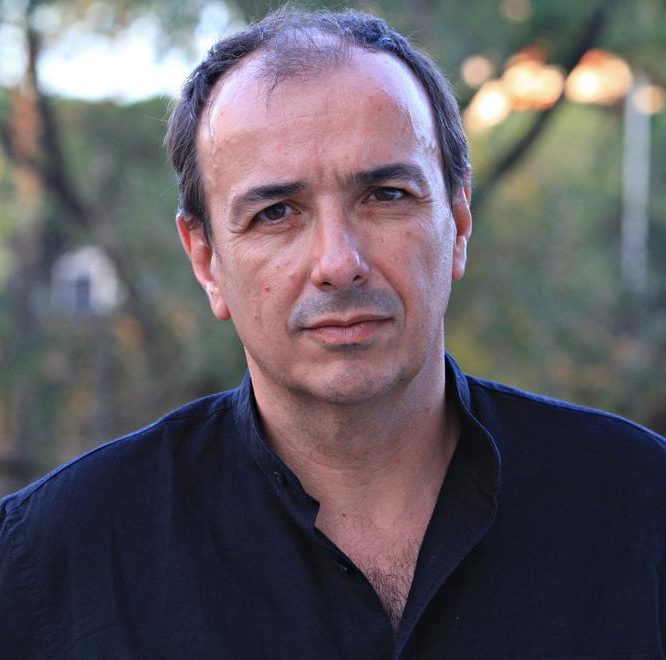 El Confidencial Es De Derechas O De Izquierdas